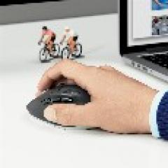 Logitech M720 Triathlon Bluetooth Optisch Maus